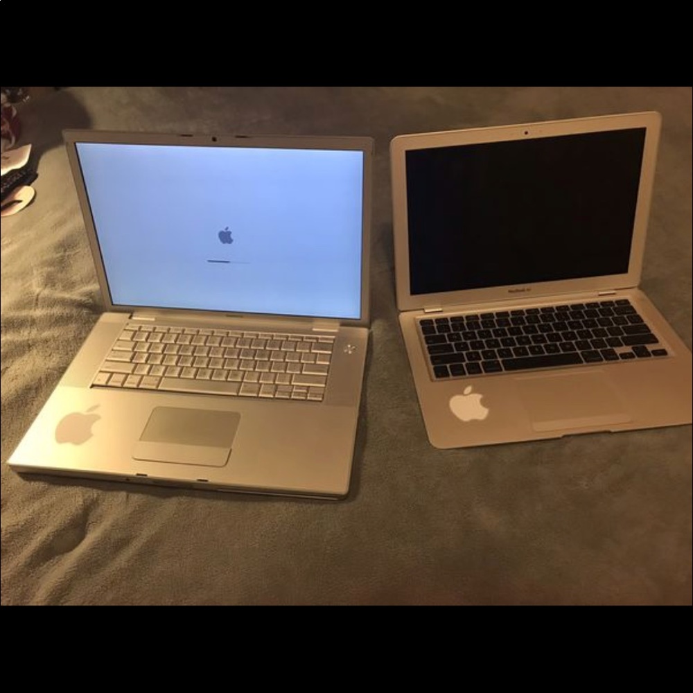 MacBook - Picture 2 of 2